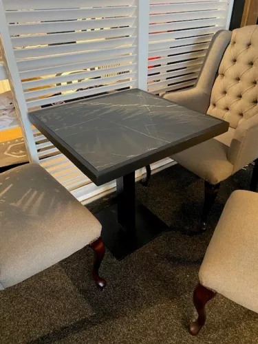 Tischplatte Marmoroptik (schwarzer Rahmen) 50 x 50 x 74 cm