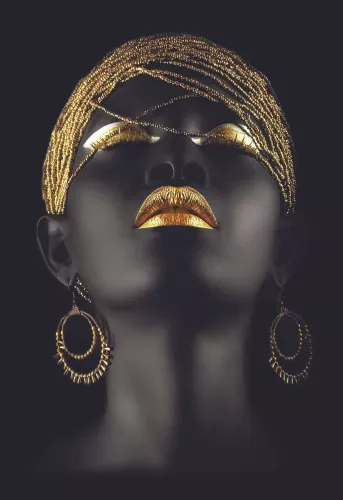 By Kohler woman with golden decorations 80x120cm (202172)